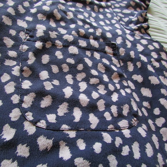 Joie Silk Navy Animal Print Blouse Top Cap Sleeves - Picture 5 of 6